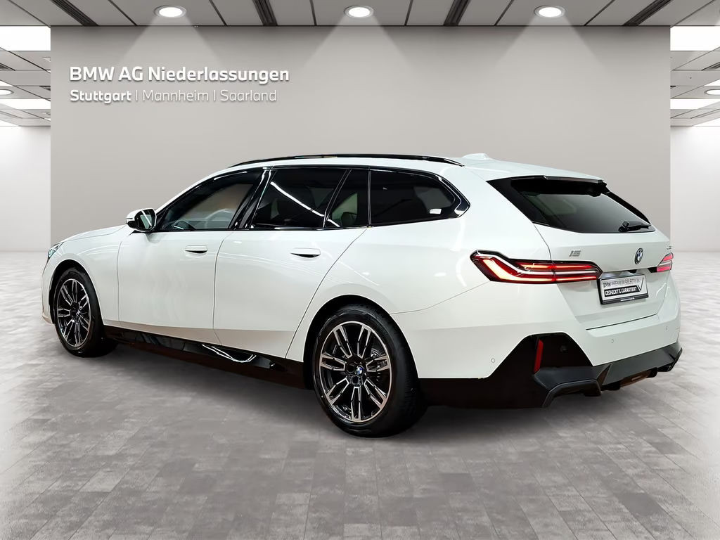 BMW i5