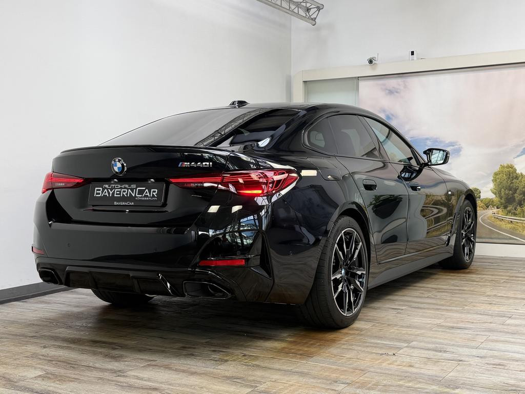 BMW M440