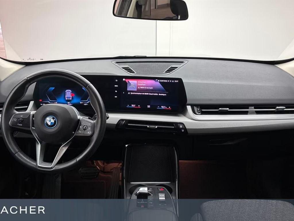 BMW iX1