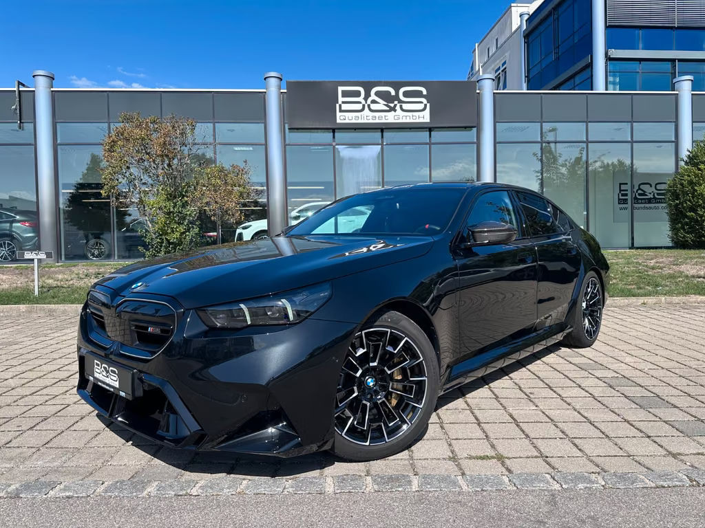 BMW M5 Sedan