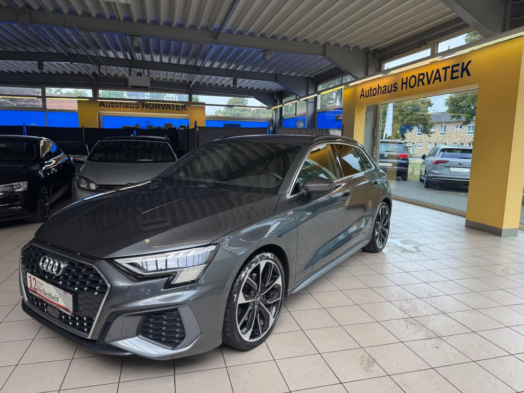 Audi A3 Sportback Sedan S-Line 35 TFSI