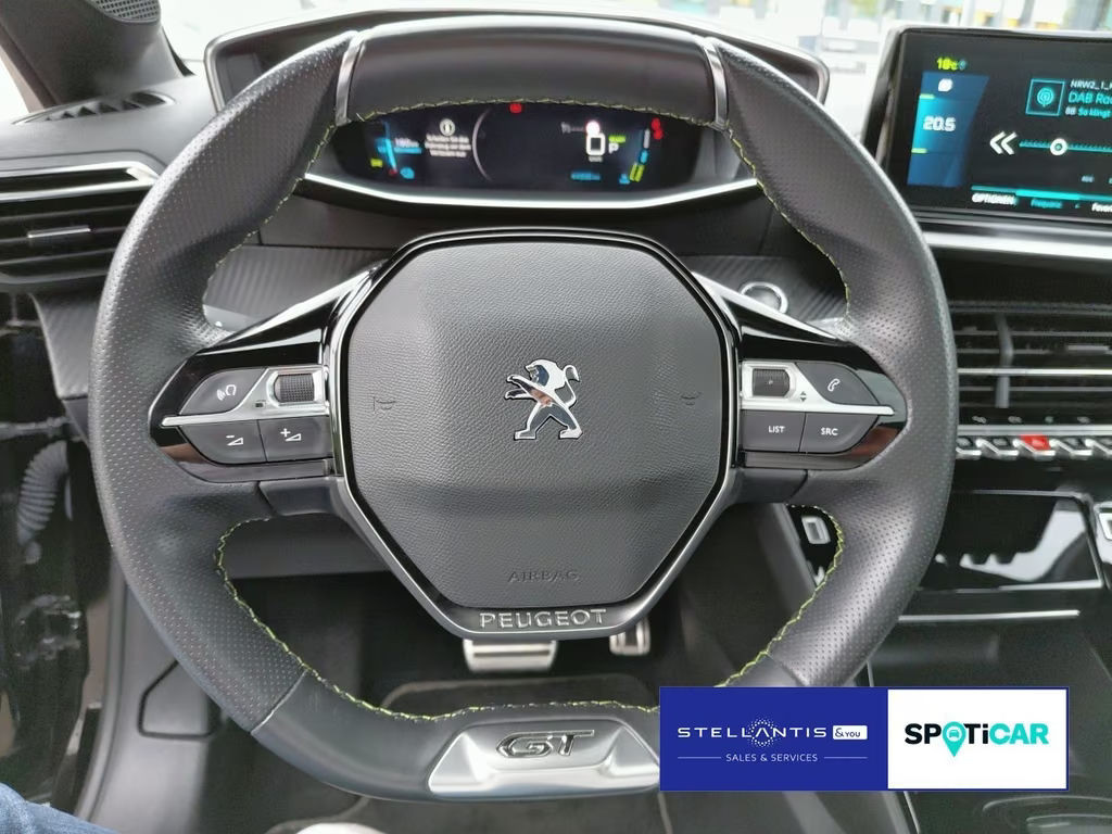 Peugeot e-208