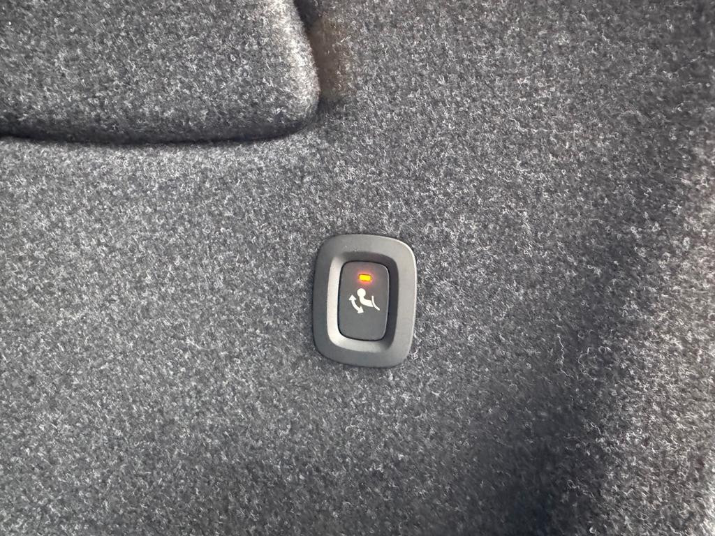 Volvo EX40