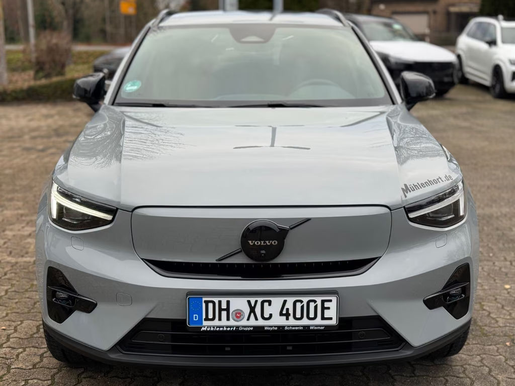Volvo EX40