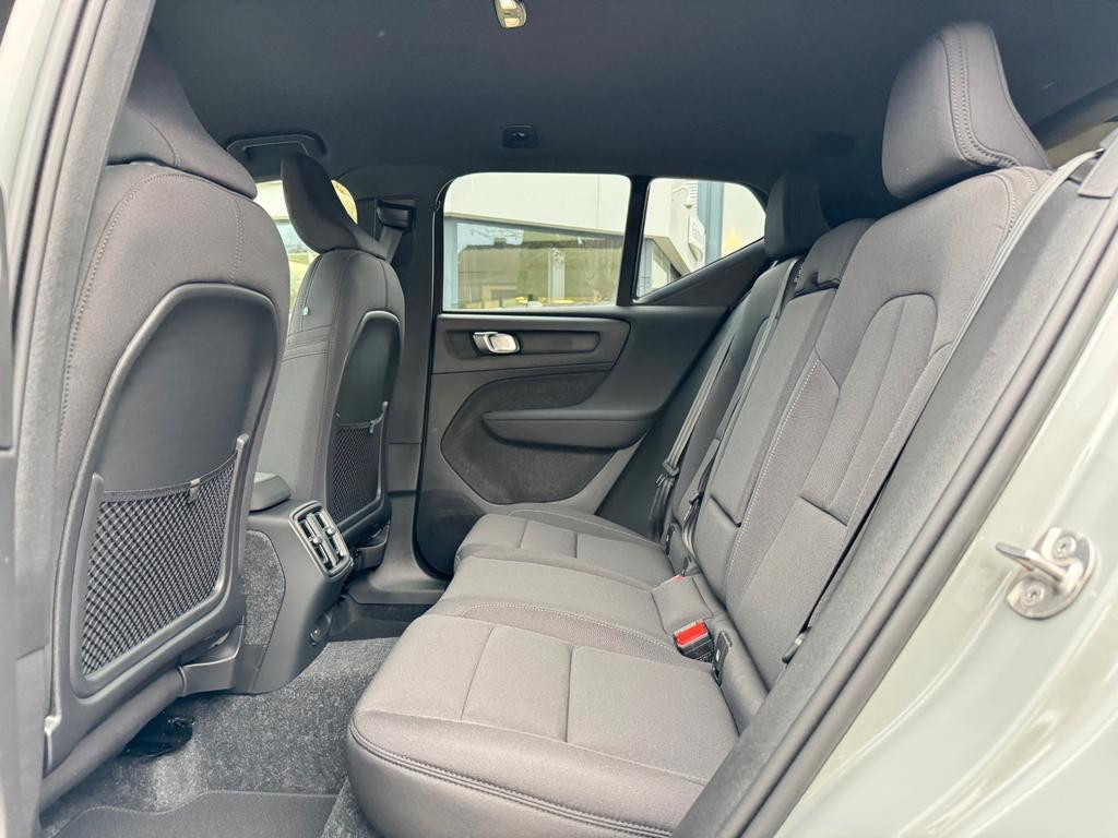 Volvo EX40