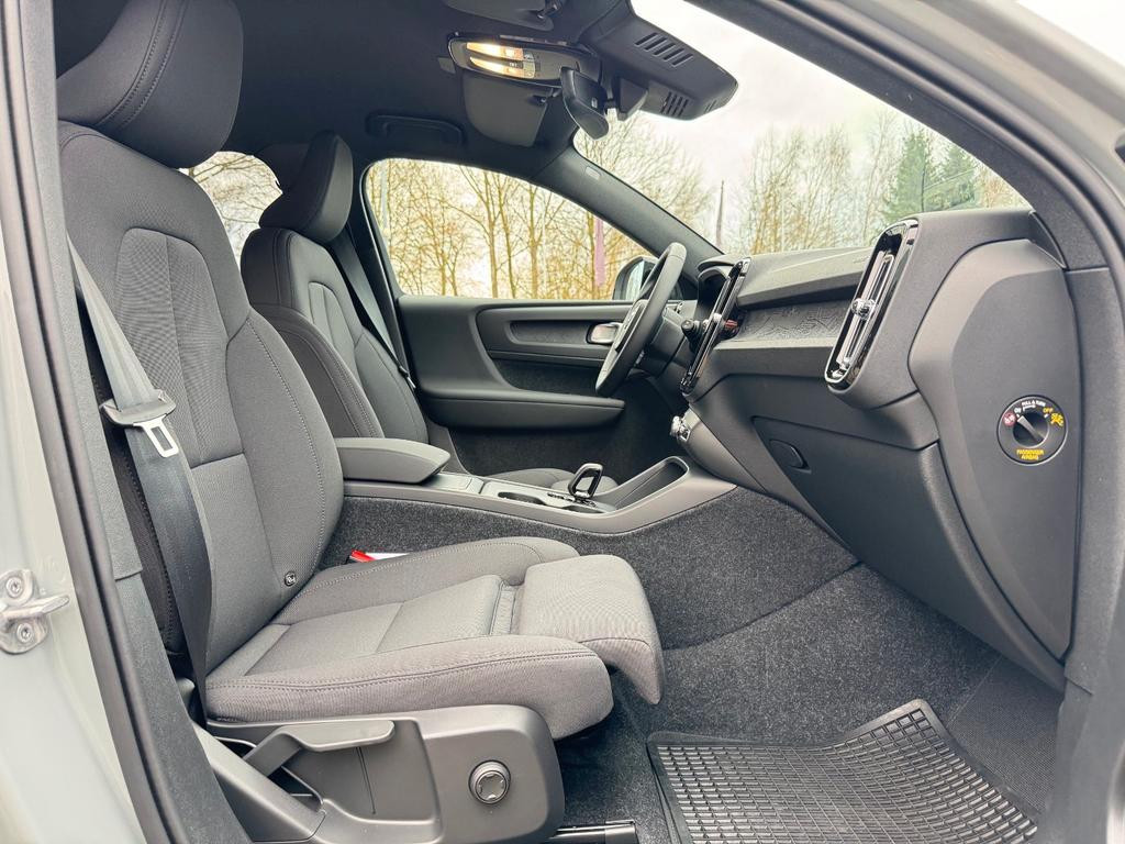 Volvo EX40