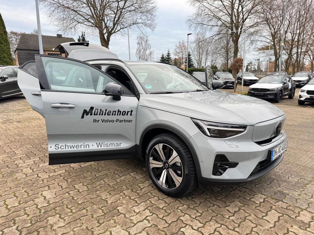 Volvo EX40