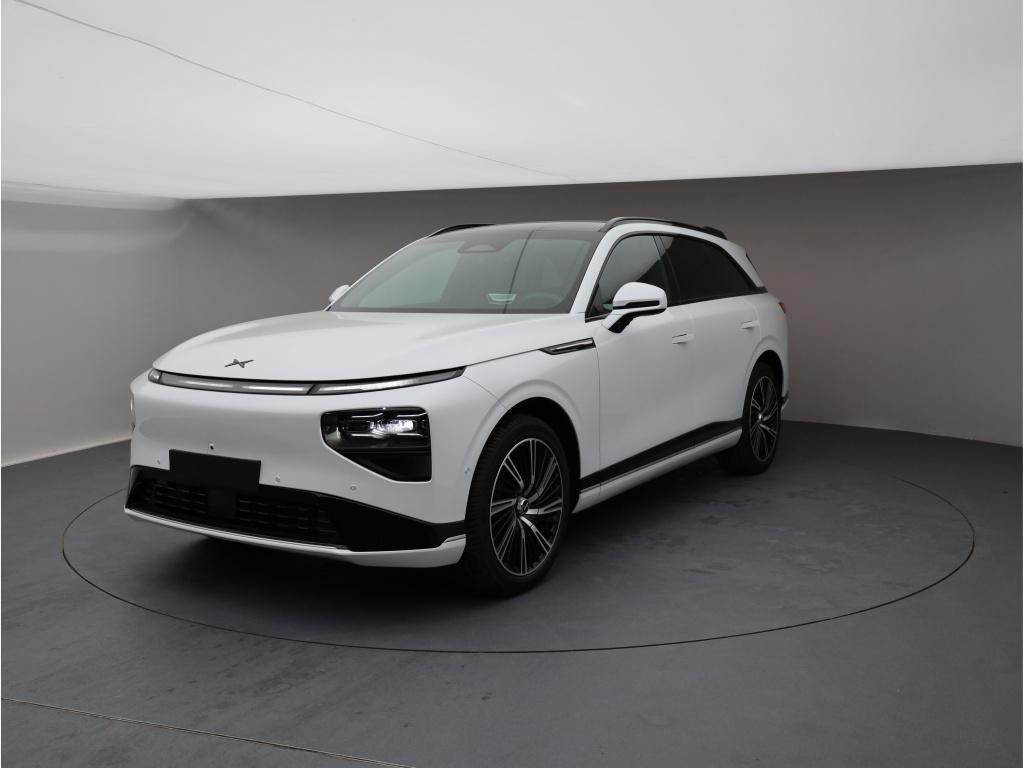 Xpeng G9