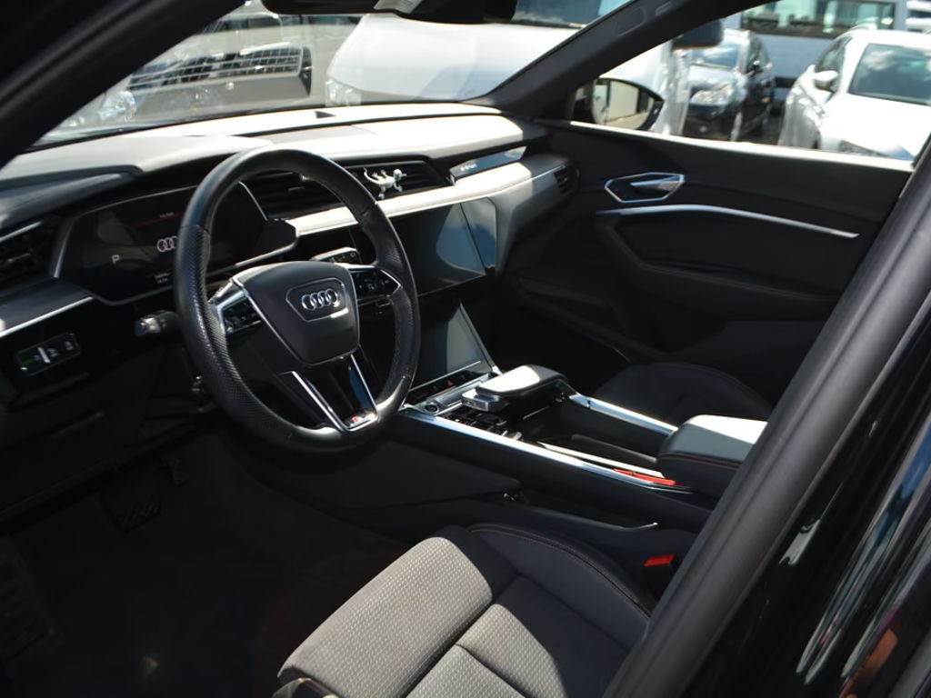 Audi e-tron