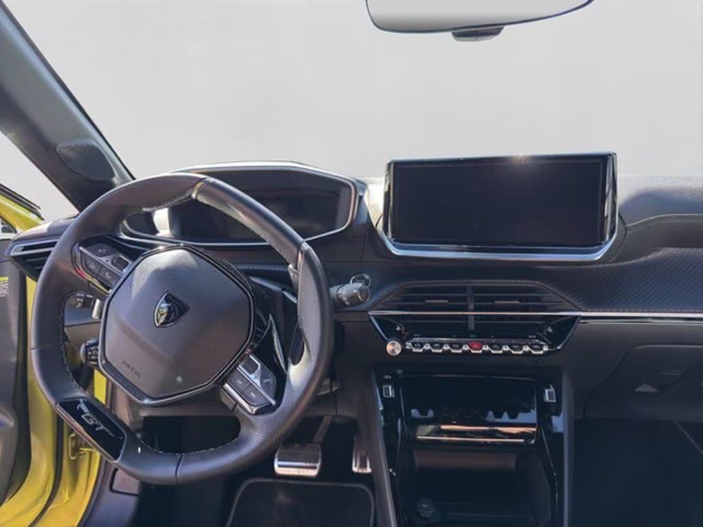 Peugeot e-208
