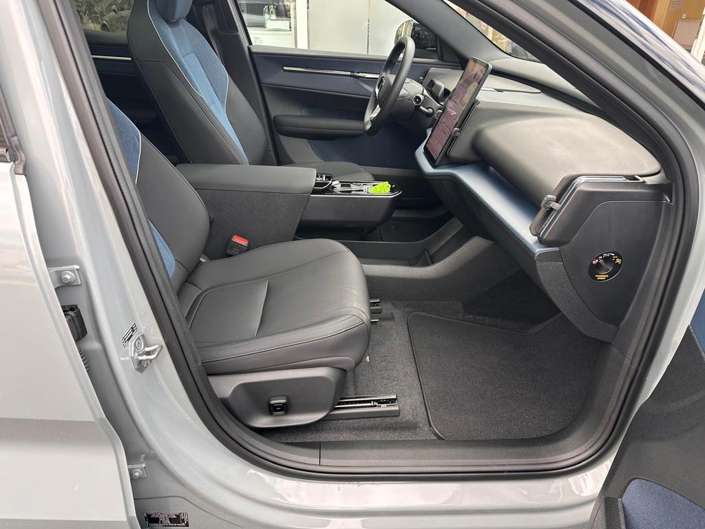 Volvo EX30