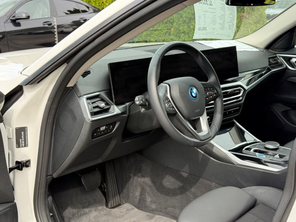 BMW i4