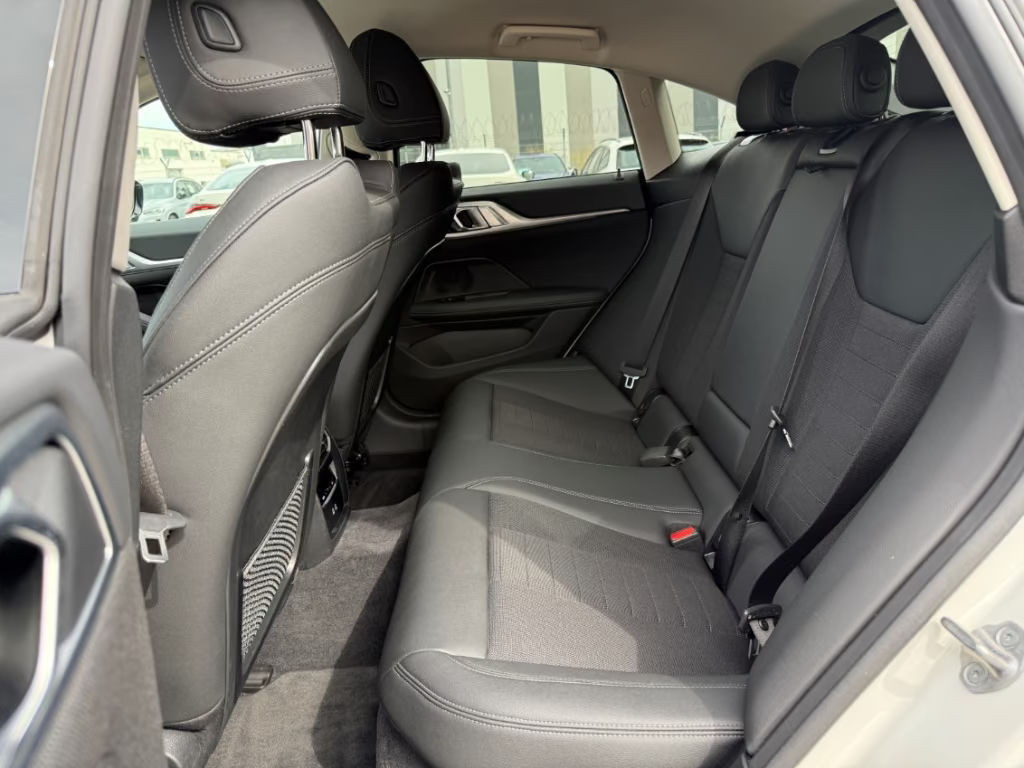BMW i4