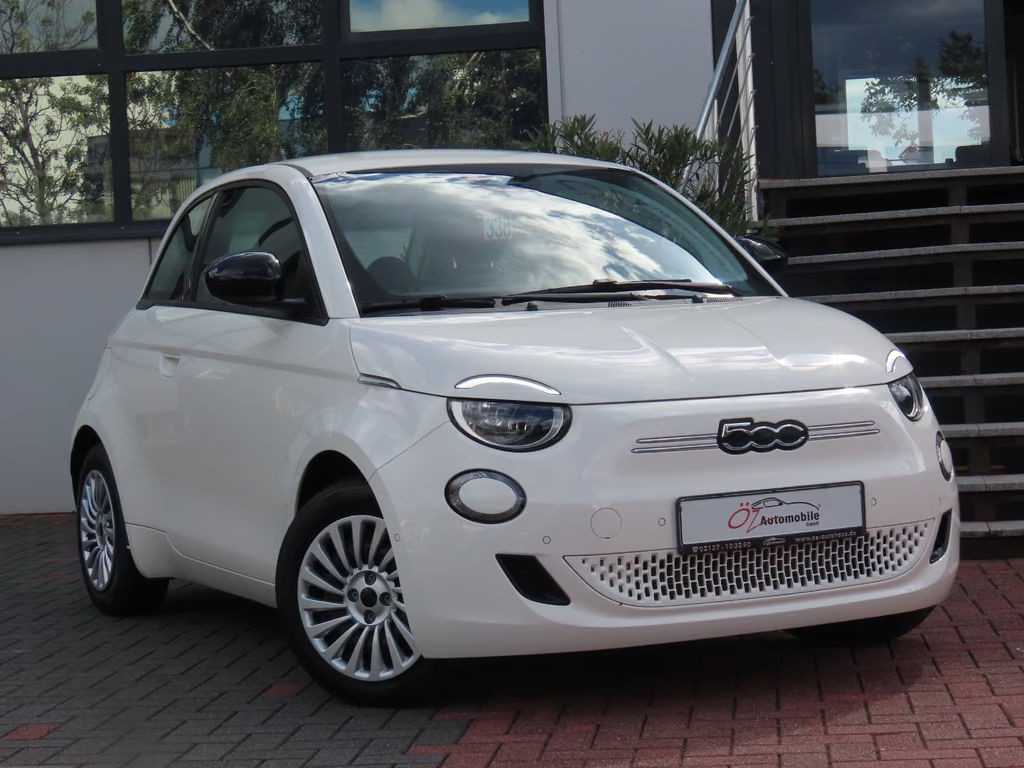 Fiat 500e 23,8 kWh Autom. Komfort-Paket Kamera