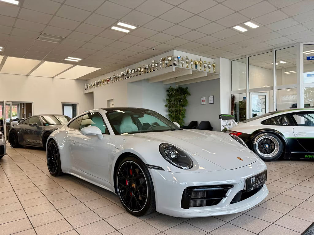 Porsche 911 4S 992 Carrera