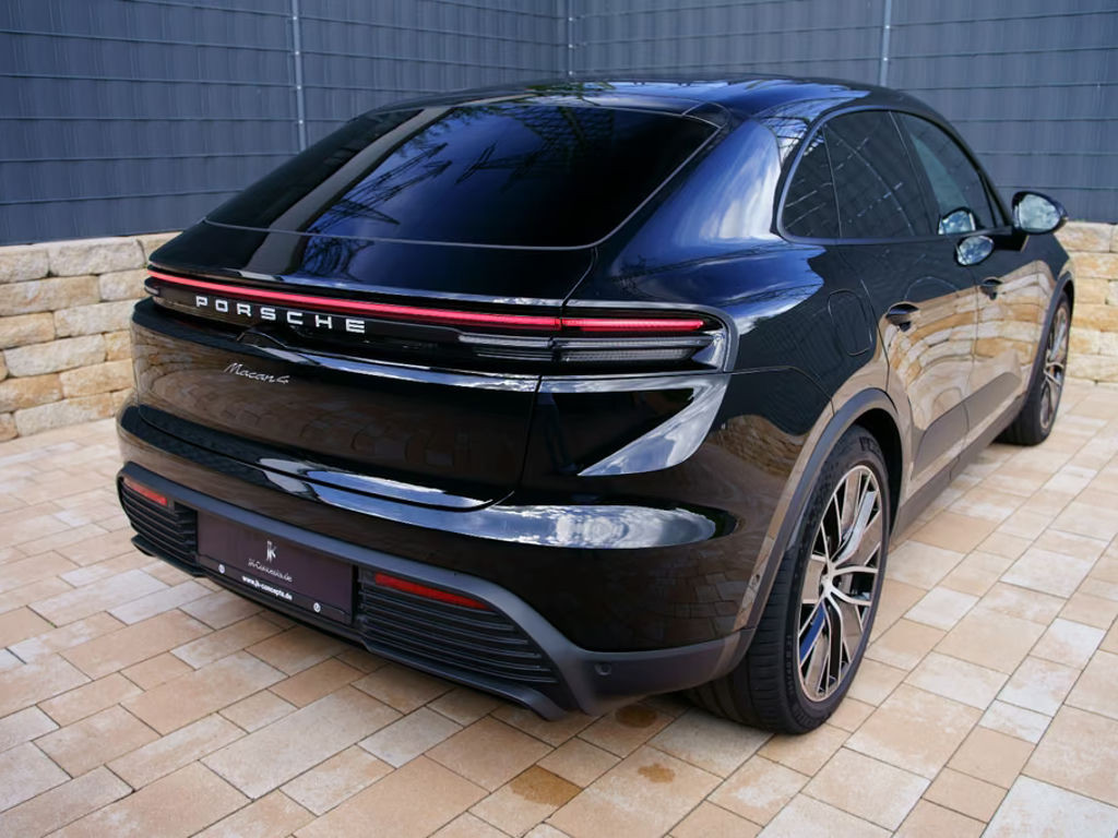 Porsche Macan 4