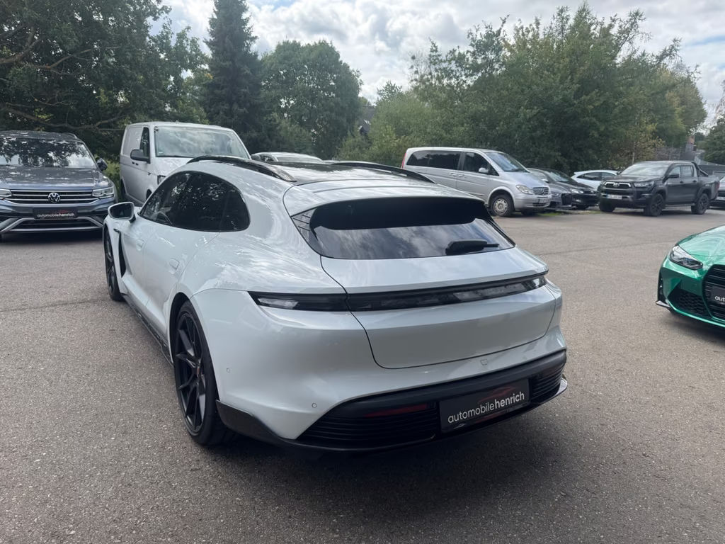 Porsche Taycan