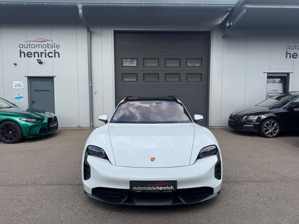 Porsche Taycan