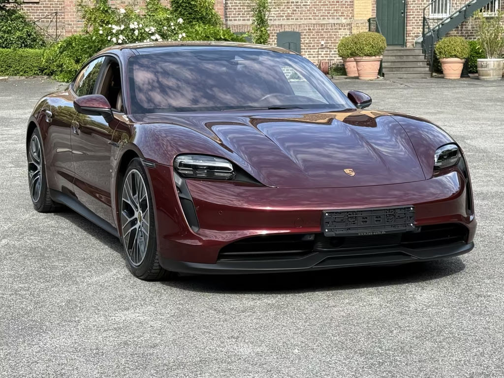 Porsche Taycan Turbo
