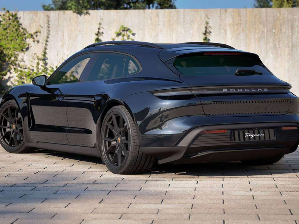 Porsche Taycan ST FACELIFT BATT+/AIR/21 /MATRIX/PANO/CHR