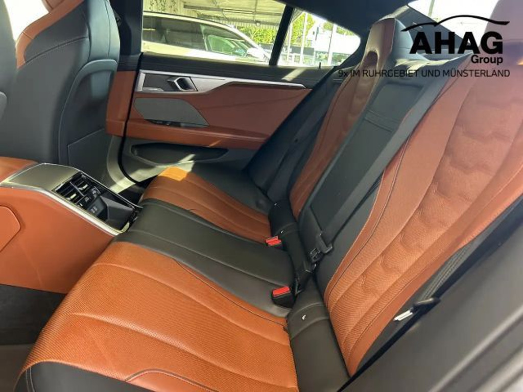BMW M850