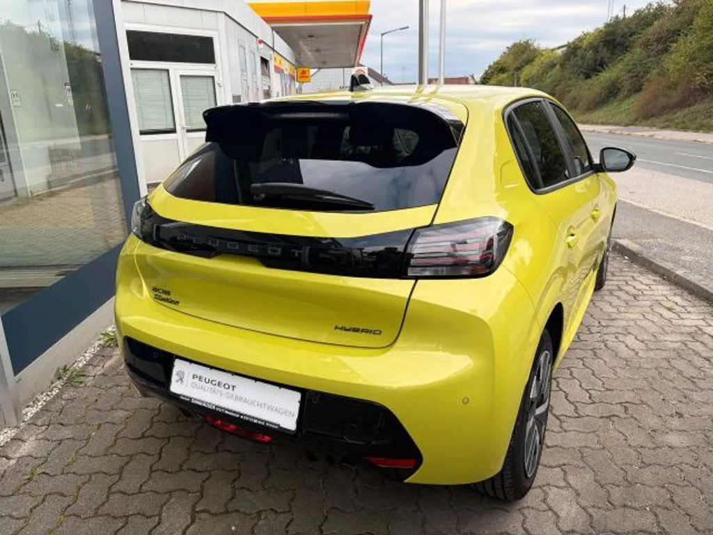 Peugeot e-208