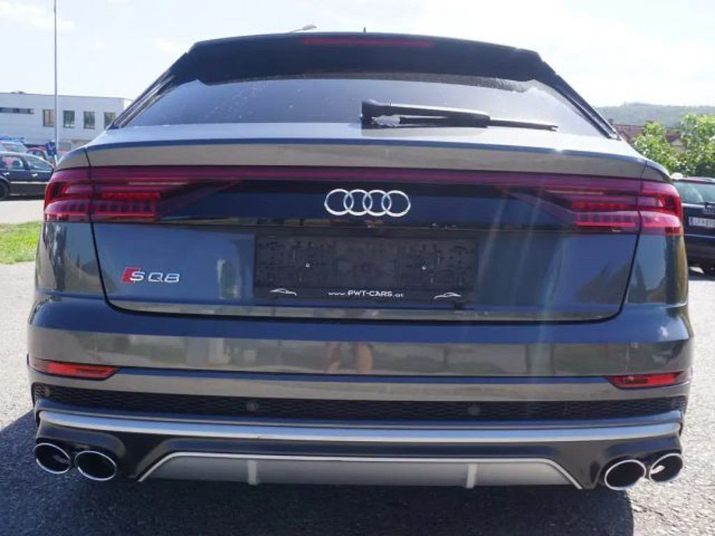 Audi SQ8
