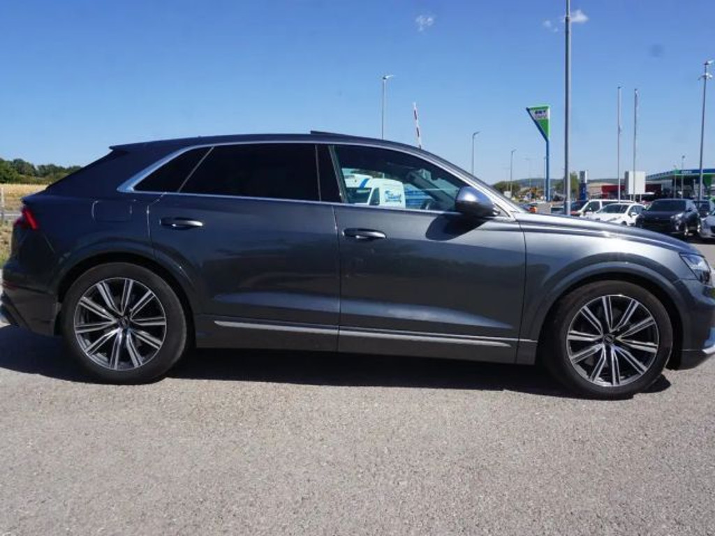 Audi SQ8