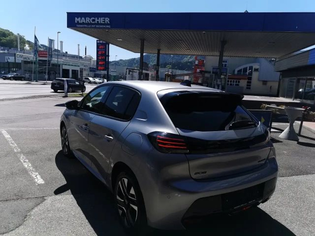 Peugeot e-208