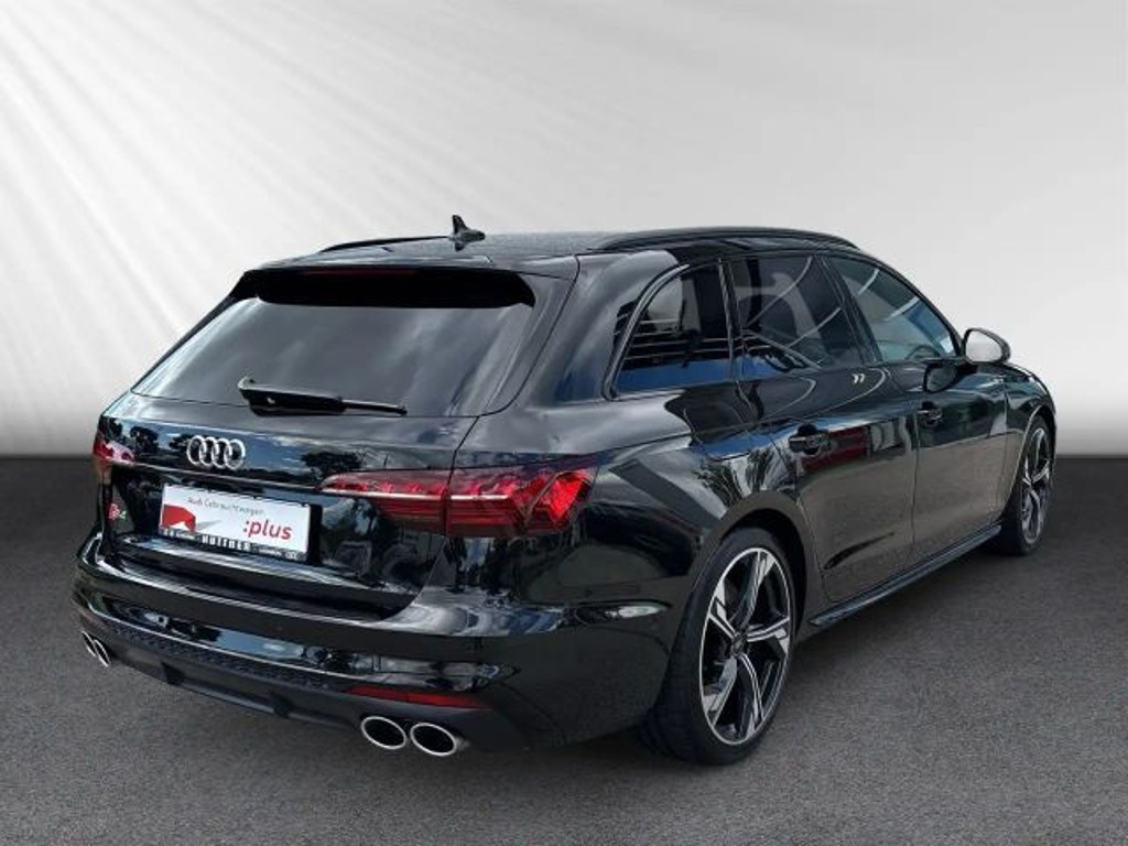 Audi S4