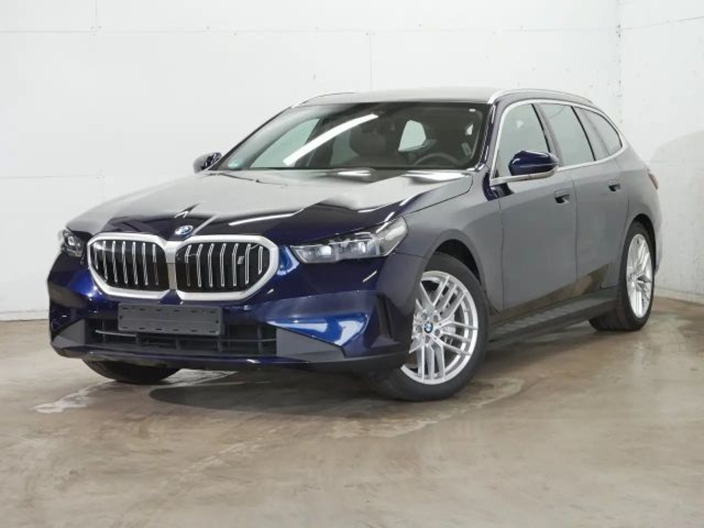 BMW i5 eDrive40