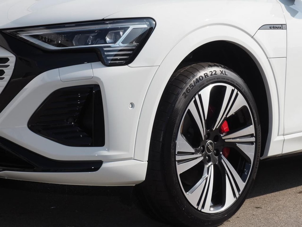 Audi Q8 e-tron