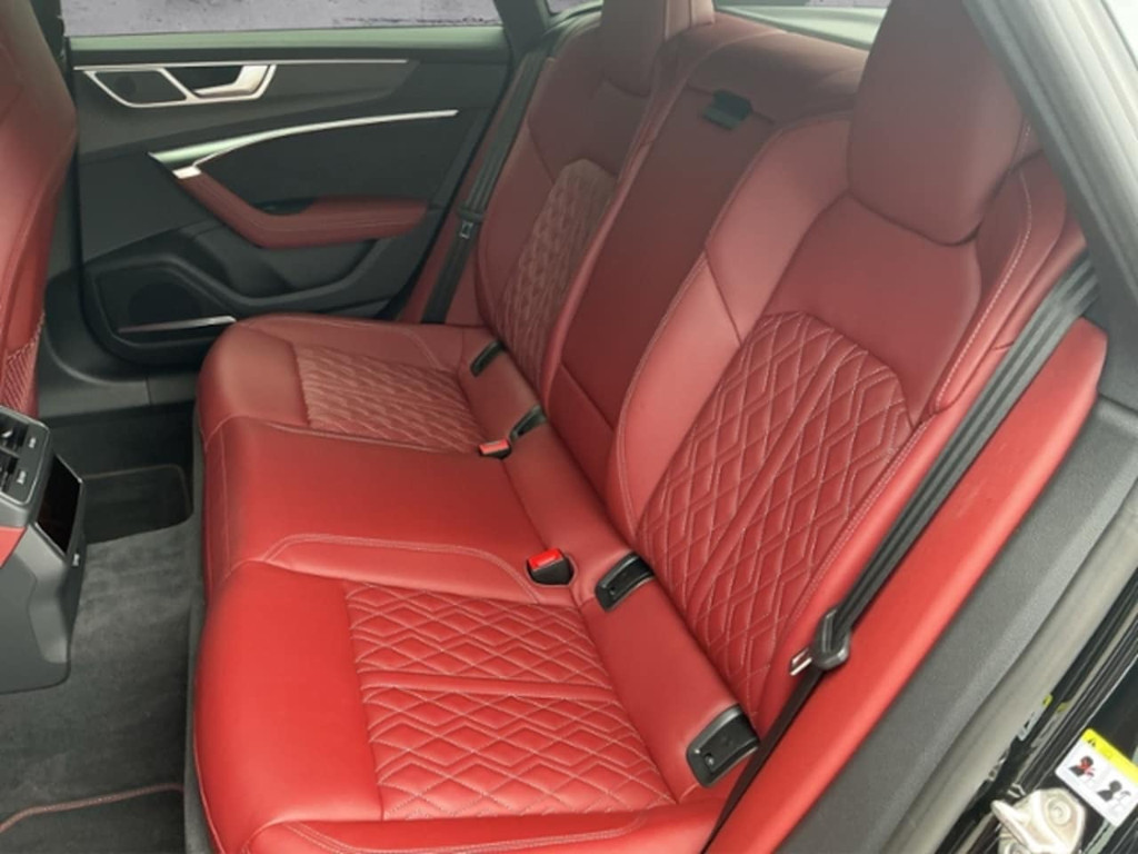 Audi S7