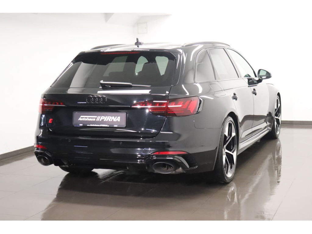 Audi RS4