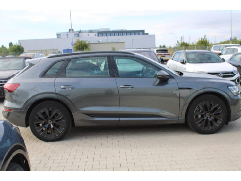 Audi Q8 e-tron
