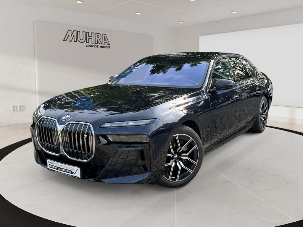 BMW i7