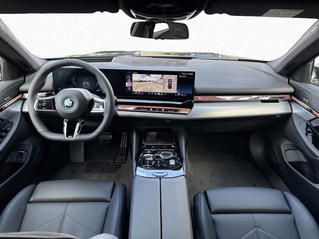 BMW i5