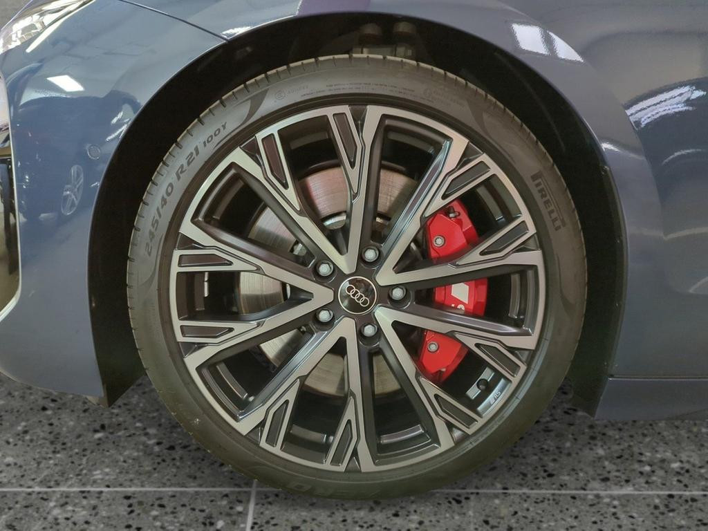 Audi S6 e-tron