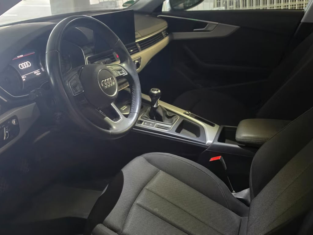 Audi A4 Sedan 35 TFSI