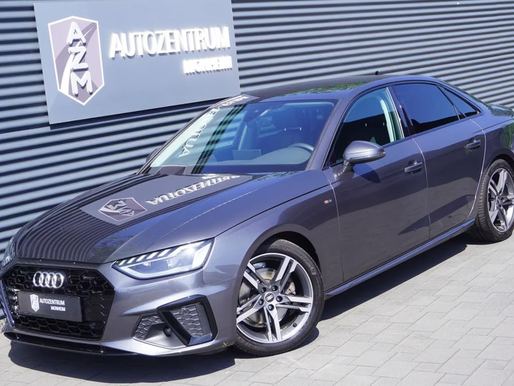 Audi A4 Sedan S-Line 35 TFSI