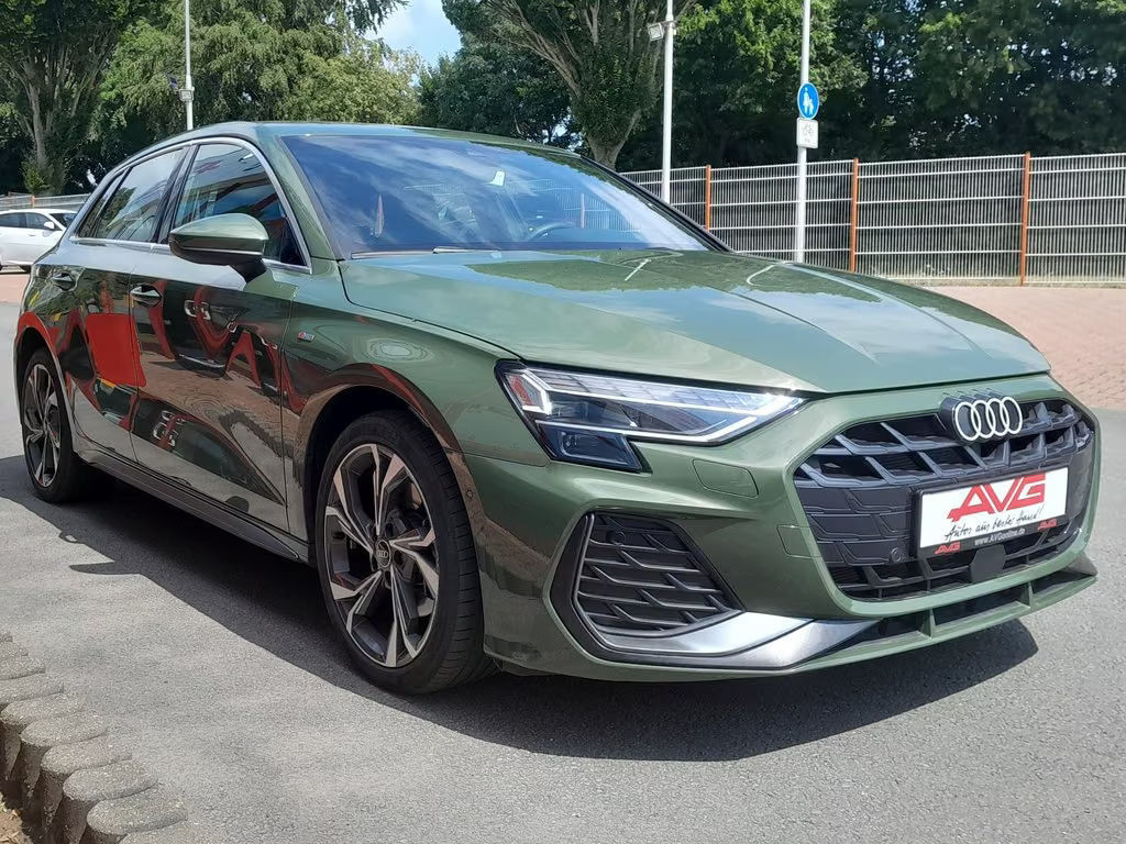 Audi A3 Sportback Sedan S-Line Hybride