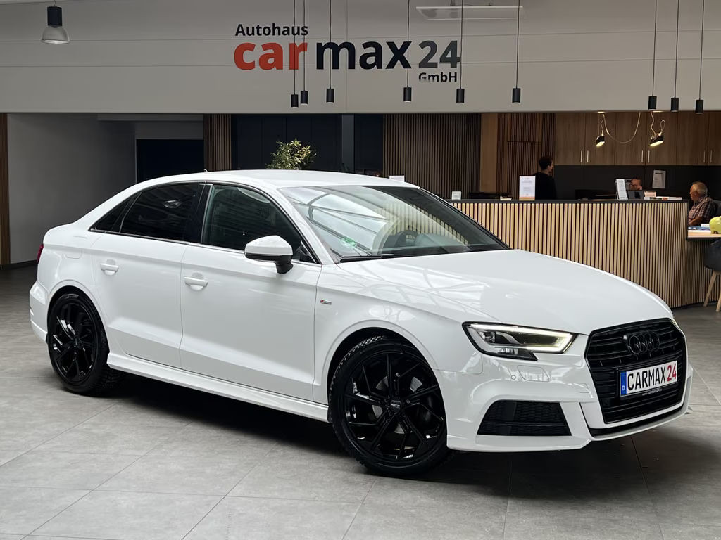 Audi A3 Sedan S-Line 35 TFSI