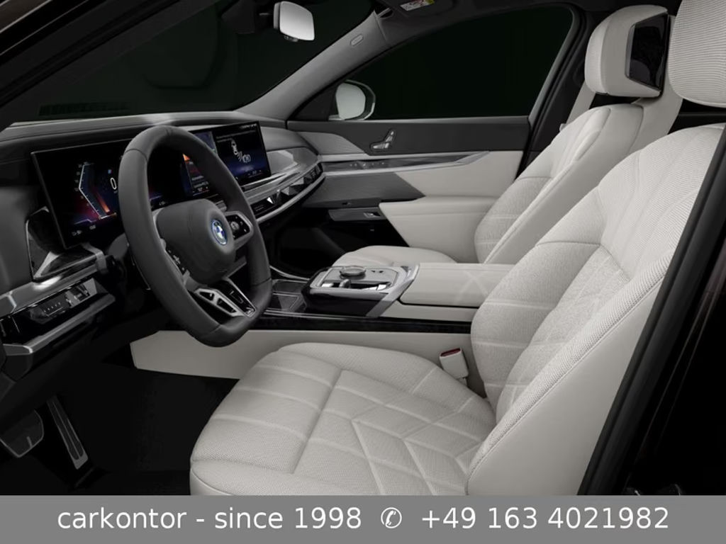 BMW i7