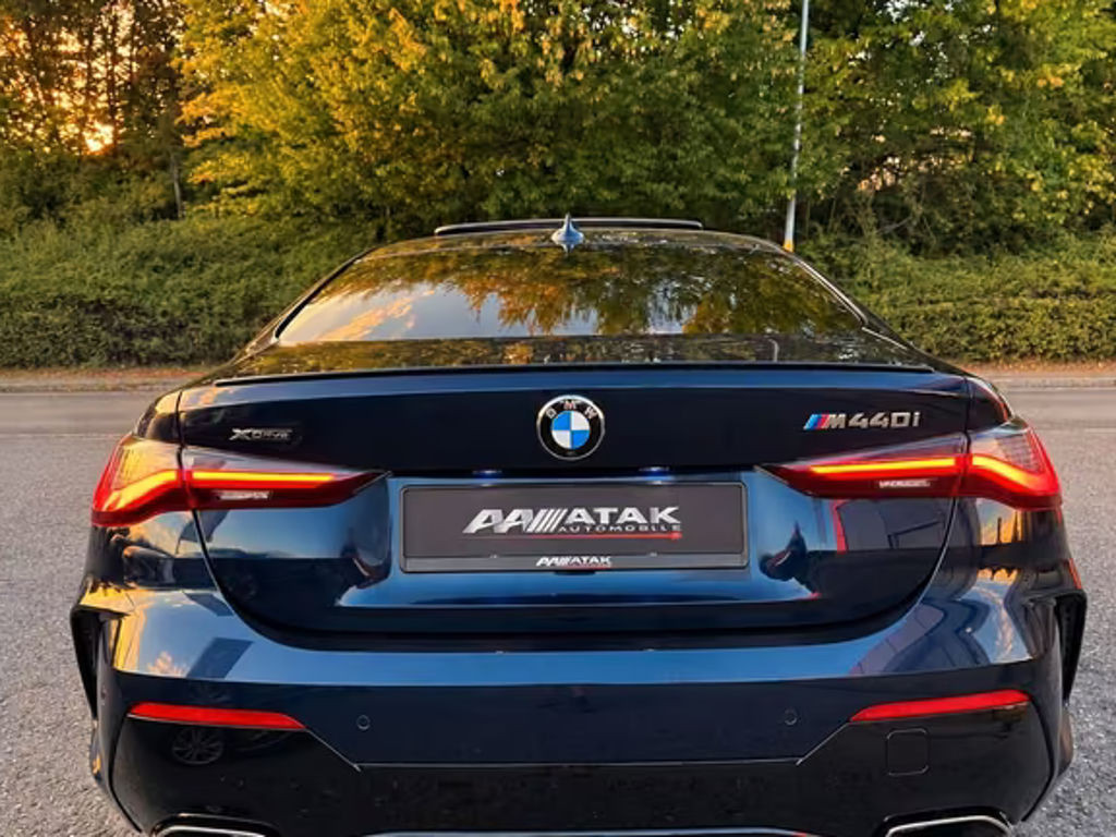 BMW M440