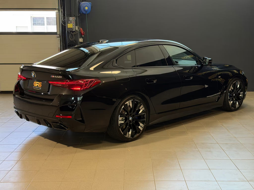 BMW M440