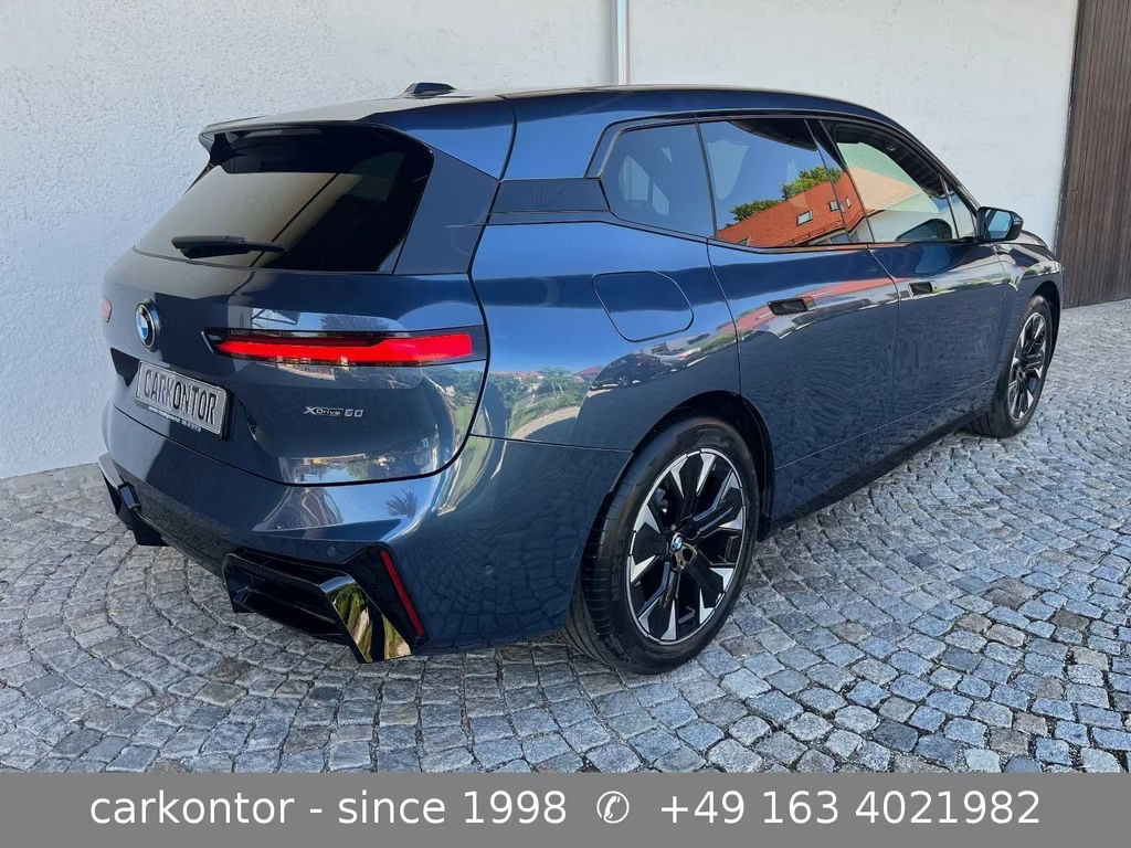 BMW iX
