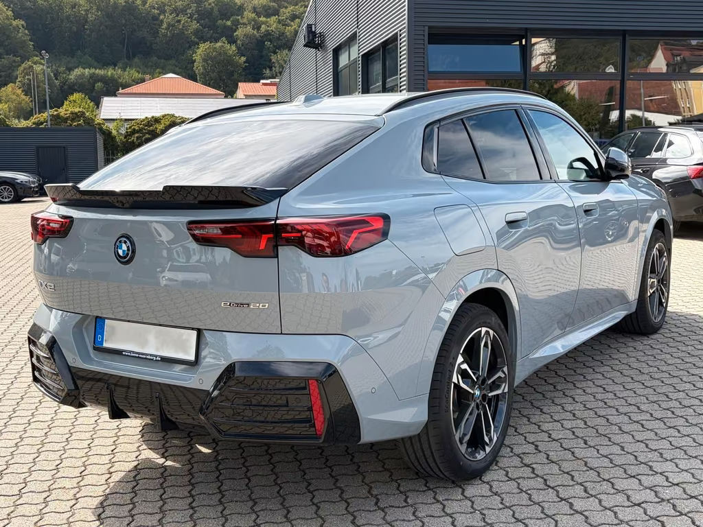 BMW iX2