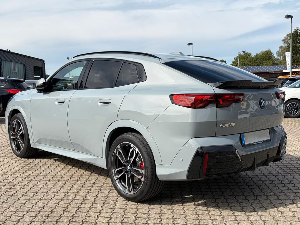 BMW iX2