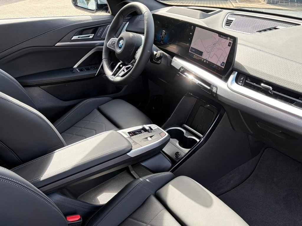 BMW iX2