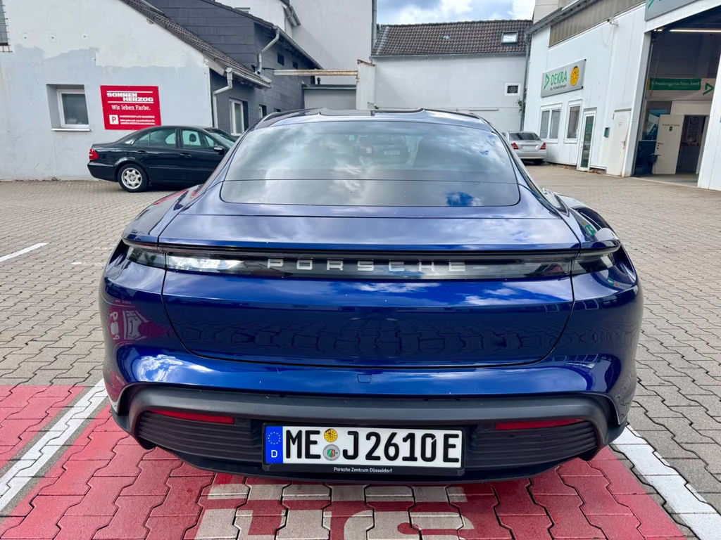Porsche Taycan